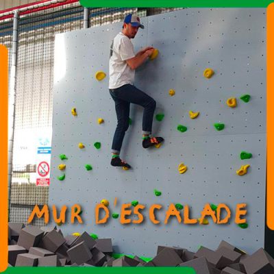 Trampoline Park Mur d'escalade